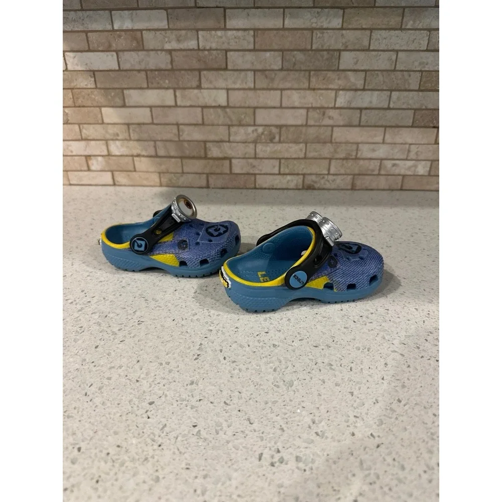 Kid‎ Minion crocs